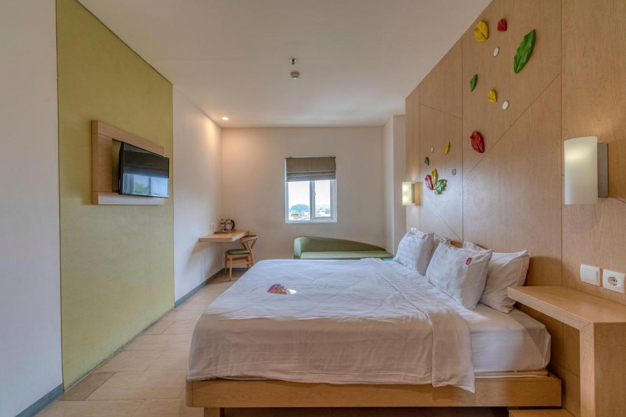 Ascent Hotel & Cafe Μαλάνγκ Εξωτερικό φωτογραφία
