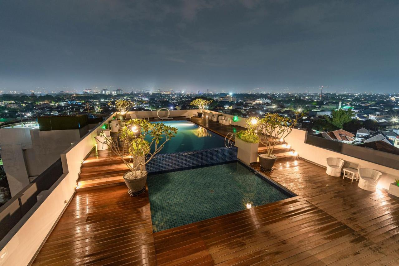 Ascent Hotel & Cafe Μαλάνγκ Εξωτερικό φωτογραφία