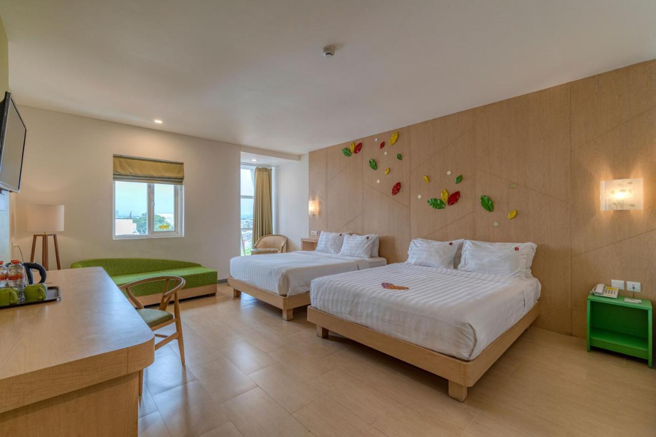 Ascent Hotel & Cafe Μαλάνγκ Εξωτερικό φωτογραφία