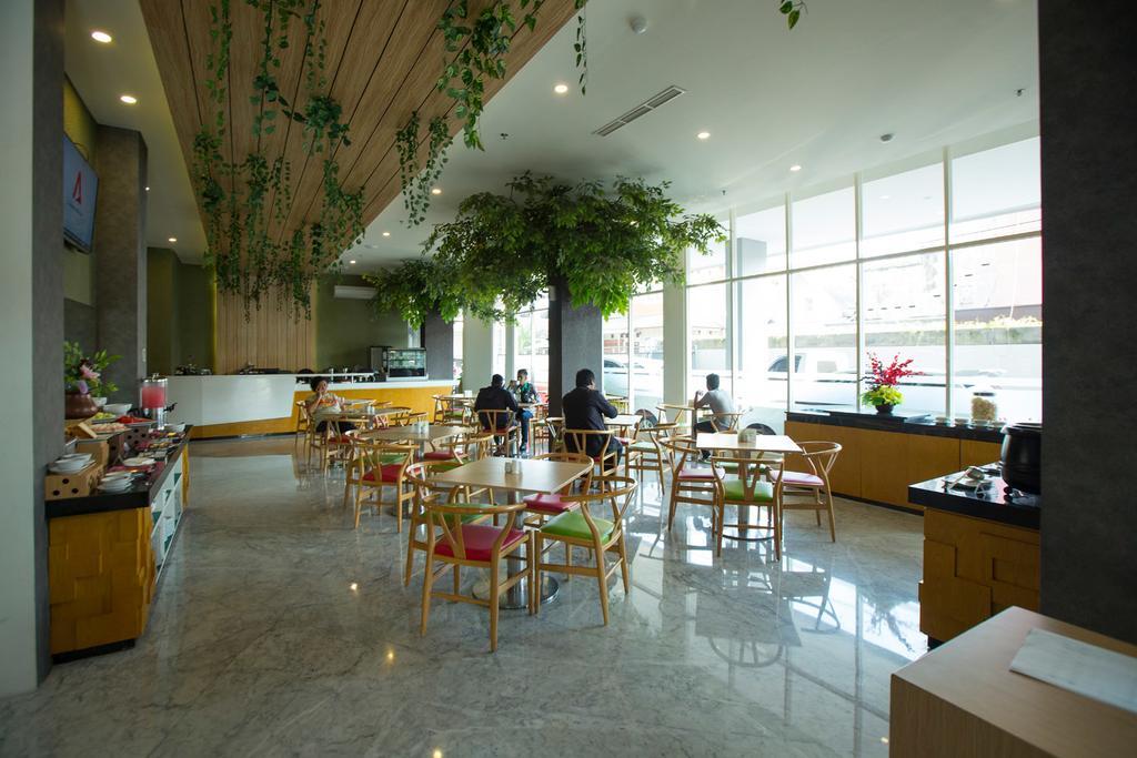 Ascent Hotel & Cafe Μαλάνγκ Εξωτερικό φωτογραφία