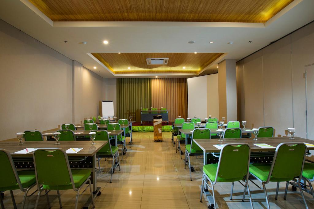 Ascent Hotel & Cafe Μαλάνγκ Εξωτερικό φωτογραφία